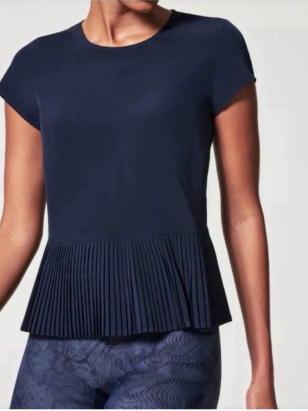 SPANX Yes Pleats Shirt Womens Size M Navy Blue Active Stretch UPF 50 Athleisure